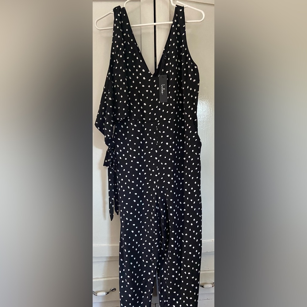 Brand new with tags!! Medium Lulus jumpsuit - Picture 3 of 7